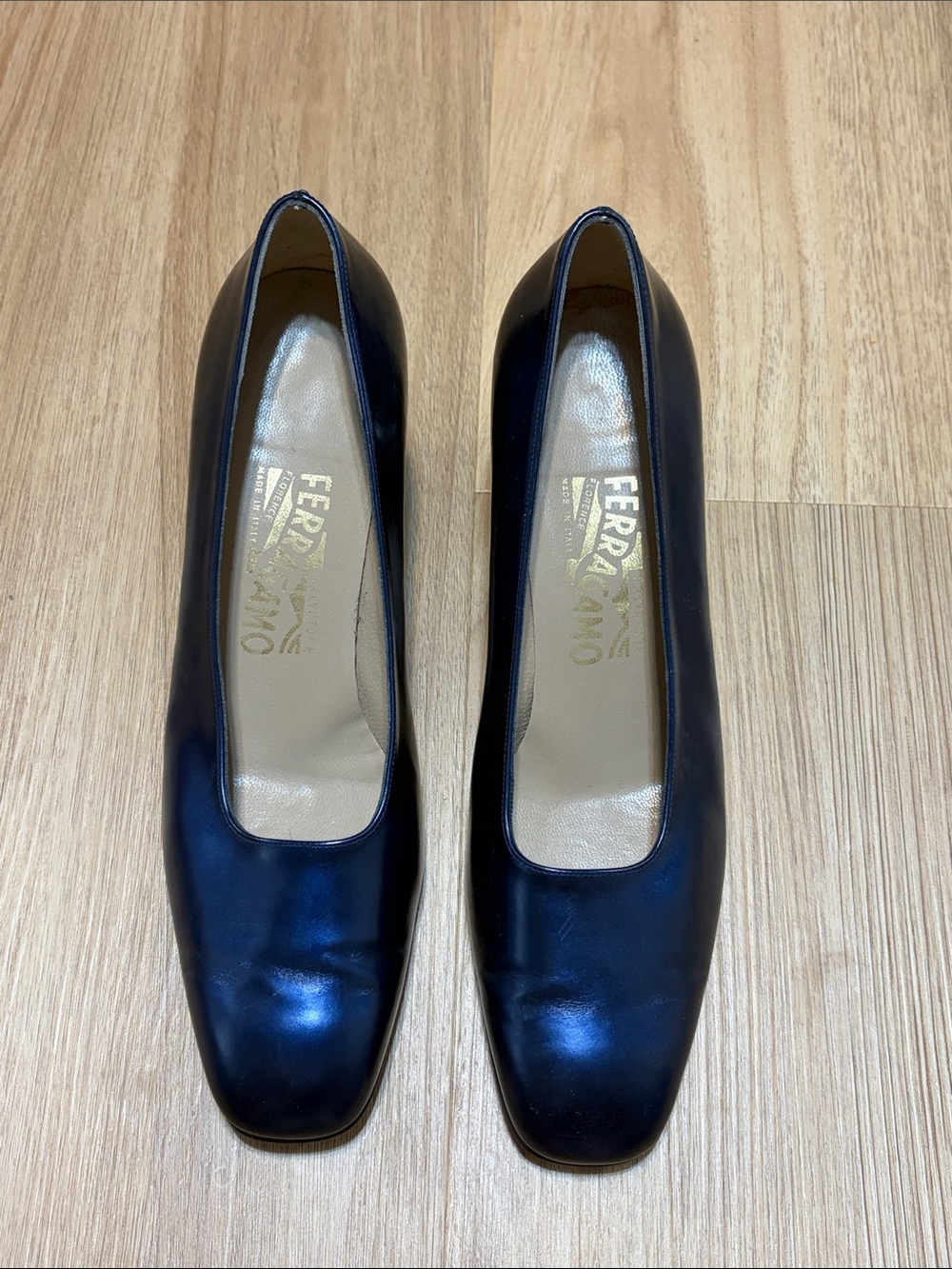 Salvatore Ferragamo Pumps Womens 9B Navy Leather Square Toe Block Heel Italy